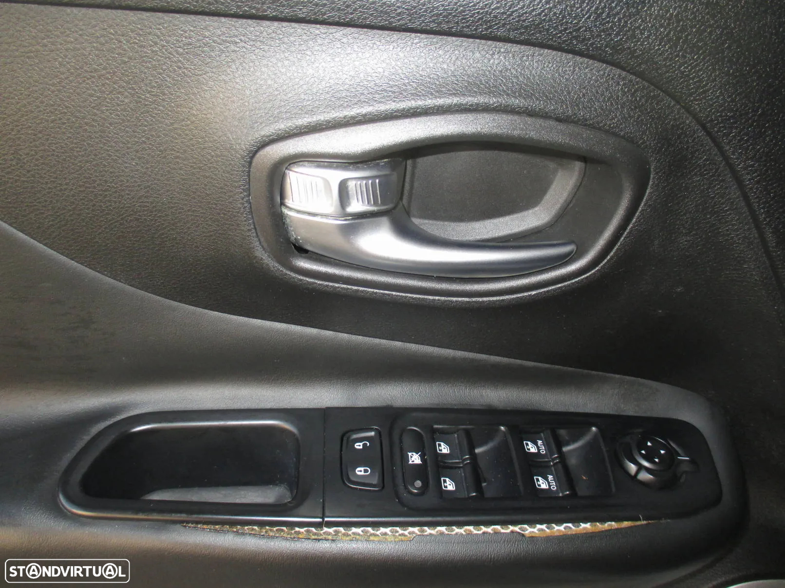 Jeep Renegade 1.6 MJD Limited - 10