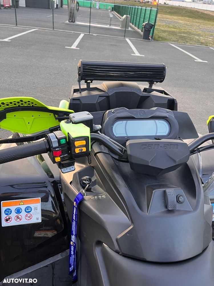 Can-Am Outlander - 6