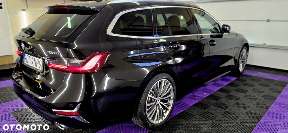 BMW Seria 3 330i Luxury Line - 2