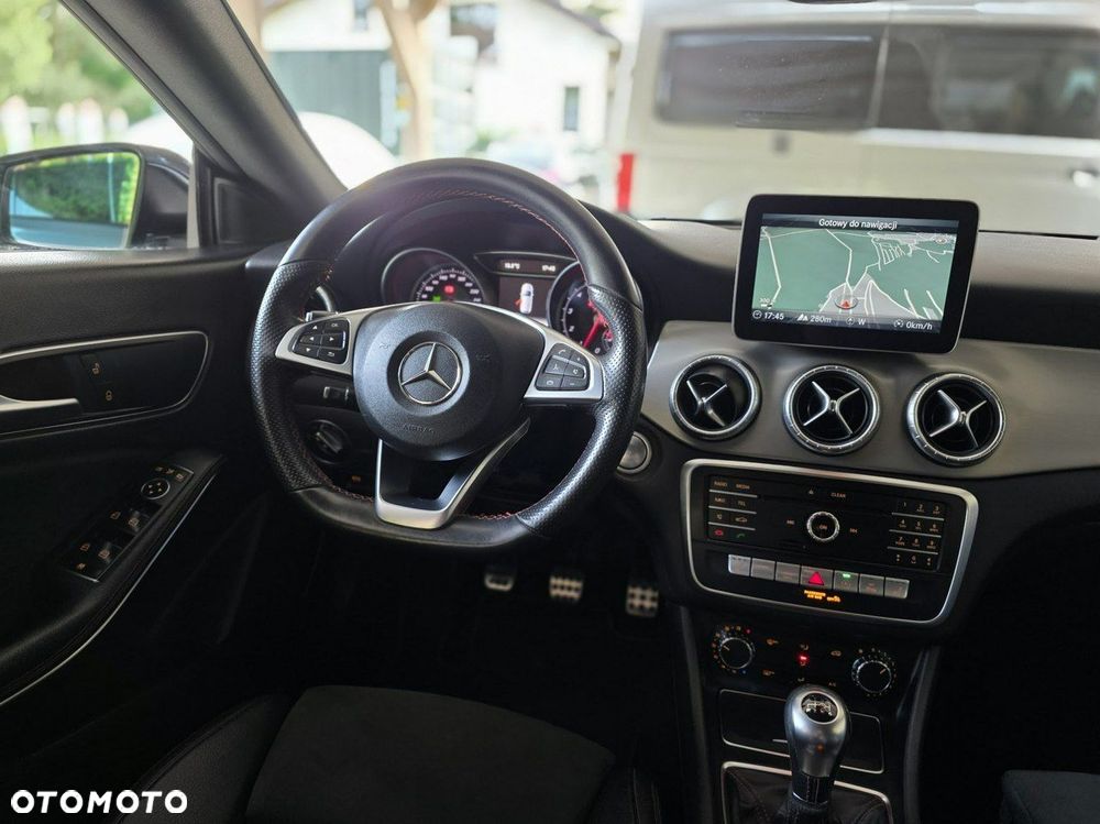Mercedes-Benz CLA 200 AMG Line - 24