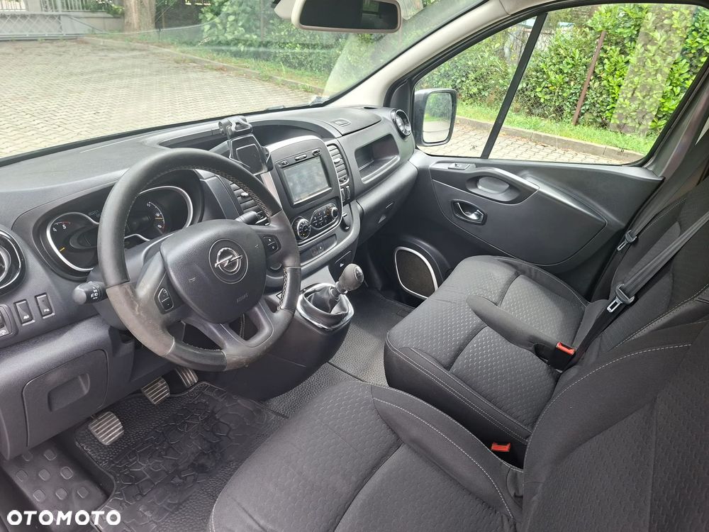 Opel Vivaro - 25