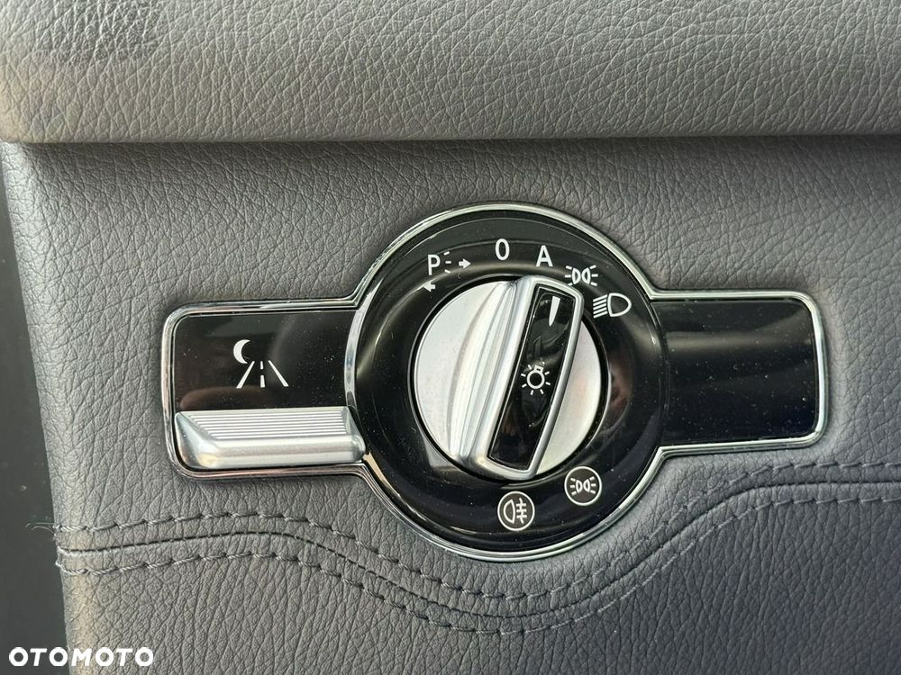 Mercedes-Benz CL 500 4Matic (BlueEFFICIENCY) 7G-TRONIC - 35