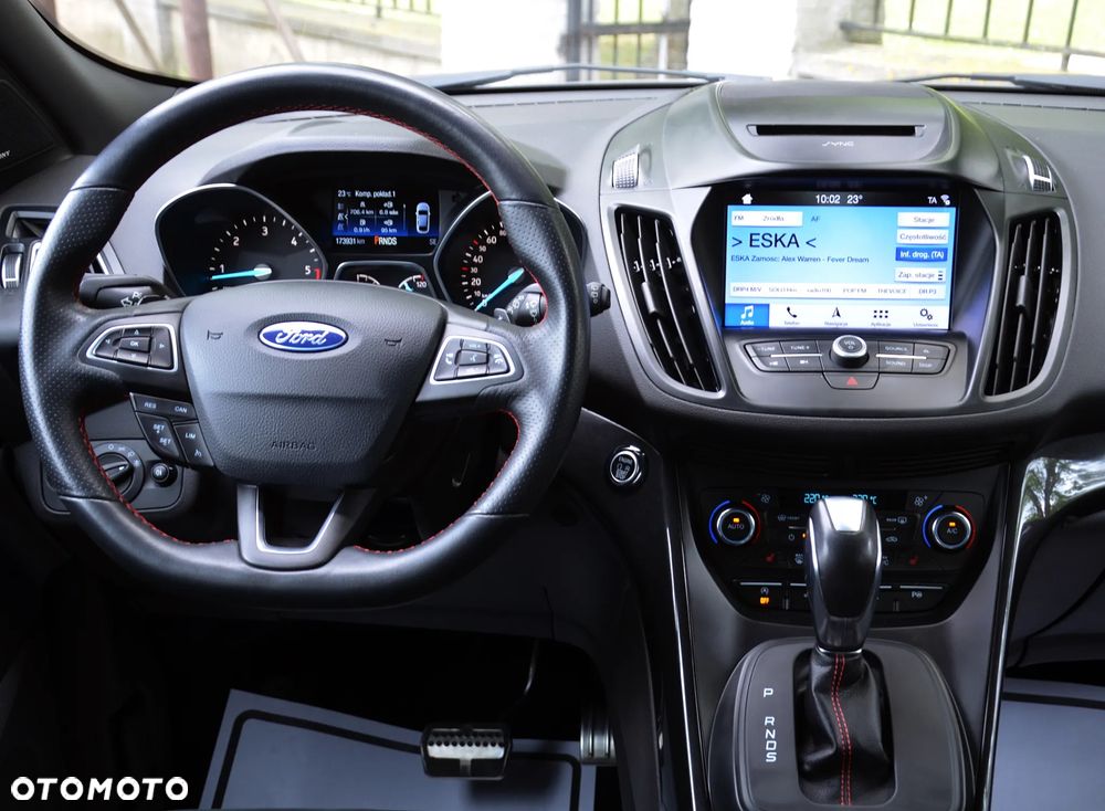 Ford Kuga 2.0 TDCi 2x4 ST-Line - 31