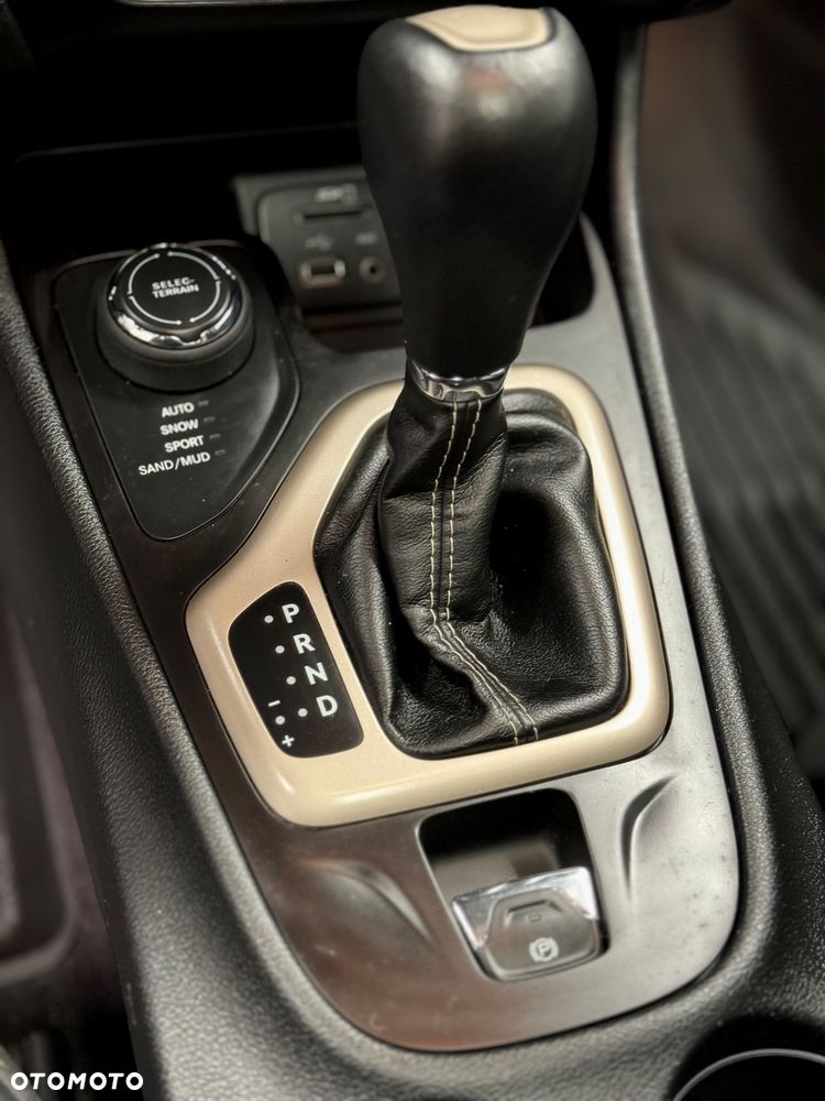 Jeep Cherokee 3.2 V6 Pentastar Active Drive I Automatik Limited - 19