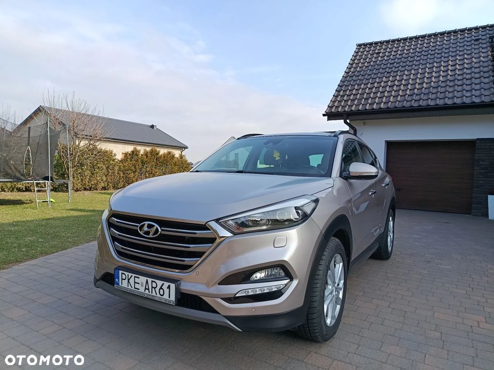 Hyundai Tucson 2.0 CRDI BlueDrive Style 2WD - 17