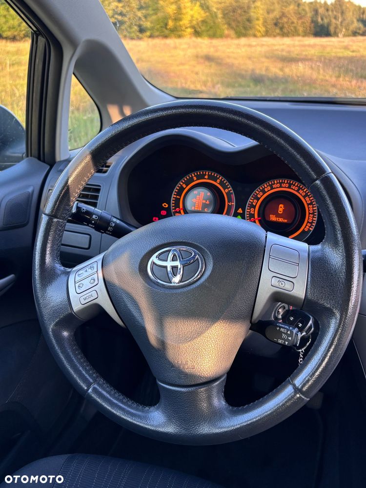 Toyota Auris 1.6 VVT-i Terra - 7