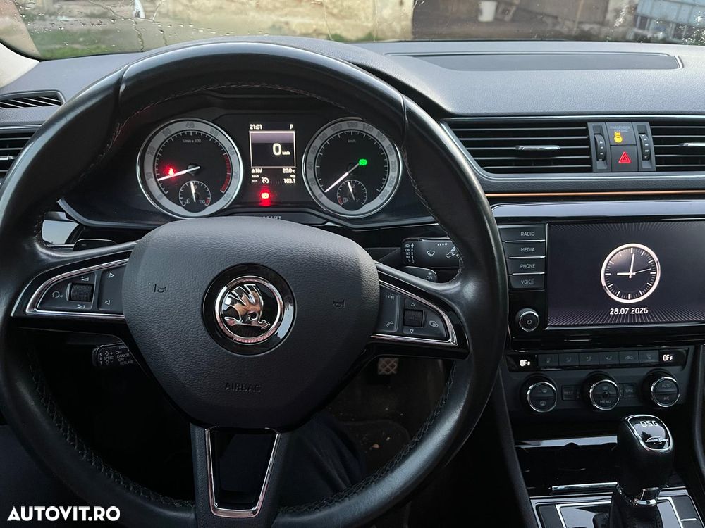 Skoda Superb 2.0 TSI DSG 4X4 Laurin & Klement - 5