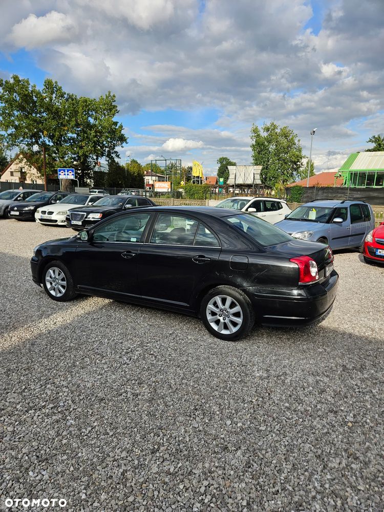 Toyota Avensis 2.0 D-4D Premium - 13