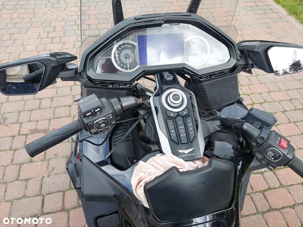 Honda GL - 9