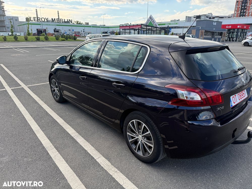 Peugeot 308 1.2 L PureTech Turbo S&S Allure - 3