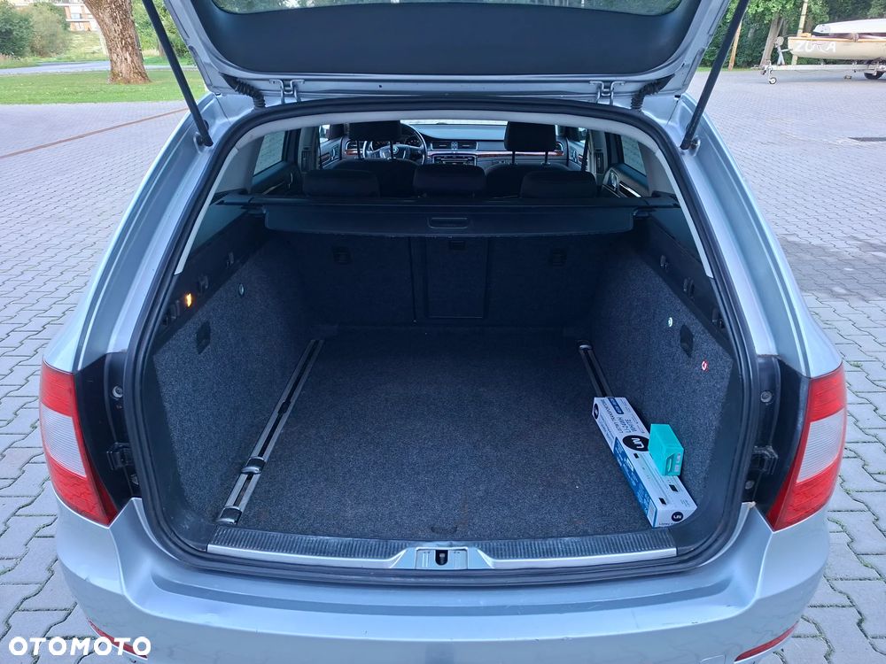 Skoda Superb 2.0 TDI 4x4 Elegance - 11