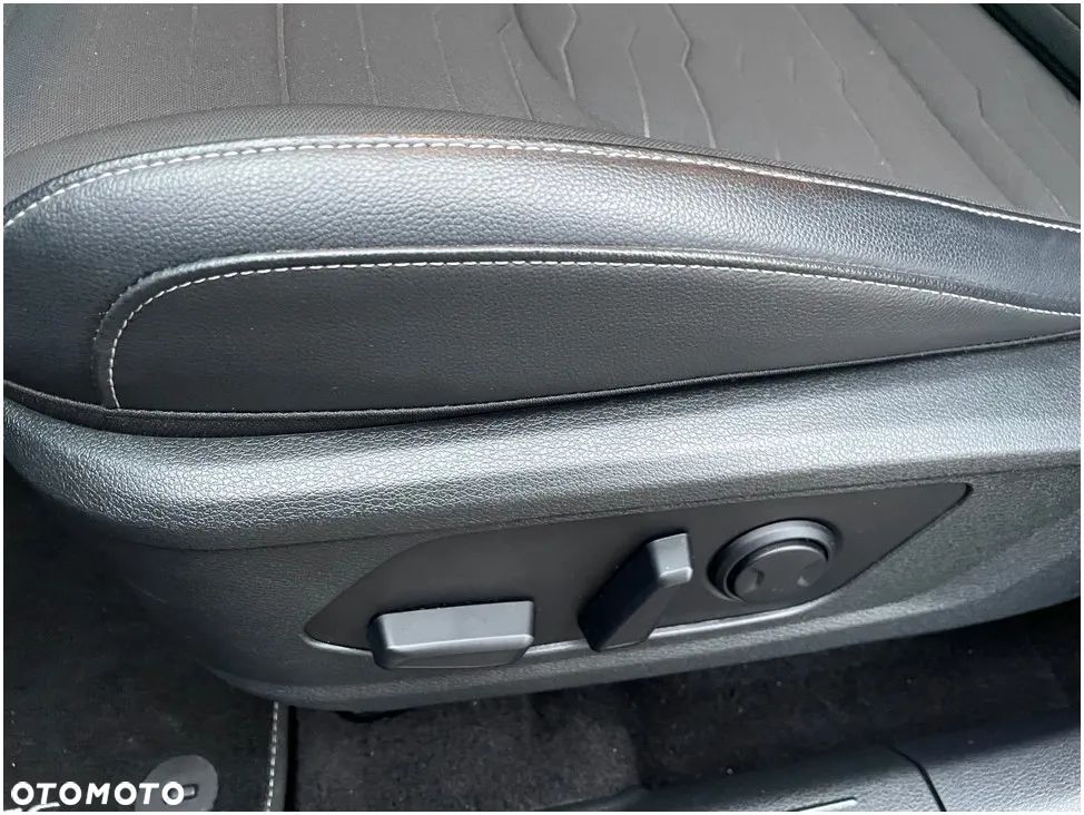 Kia Sportage 1.6 T-GDI AWD Eco-Dyn.+ (48V M-H) DCT GT-Line - 28