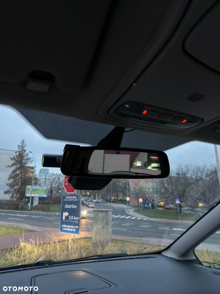 Ford Galaxy 2.0 TDCi Ghia - 21