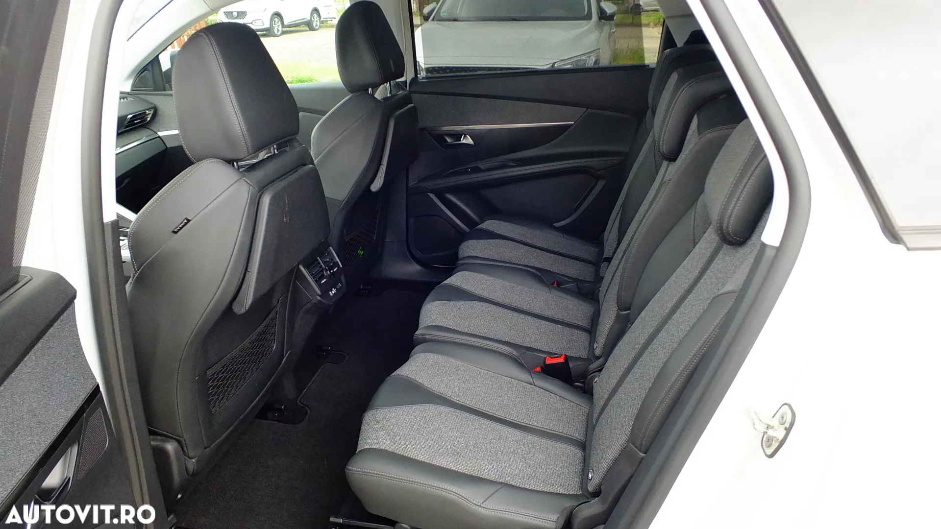 Peugeot 5008 1.5L BlueHDI EAT8 S&S Allure Pack - 24