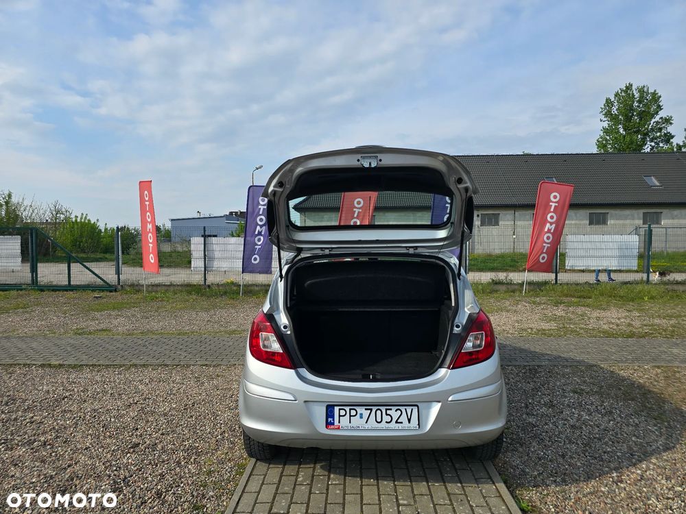 Opel Corsa 1.4 16V Edition - 10