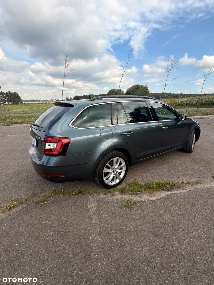 Skoda Octavia 2.0 TDI 4x4 Style DSG - 5