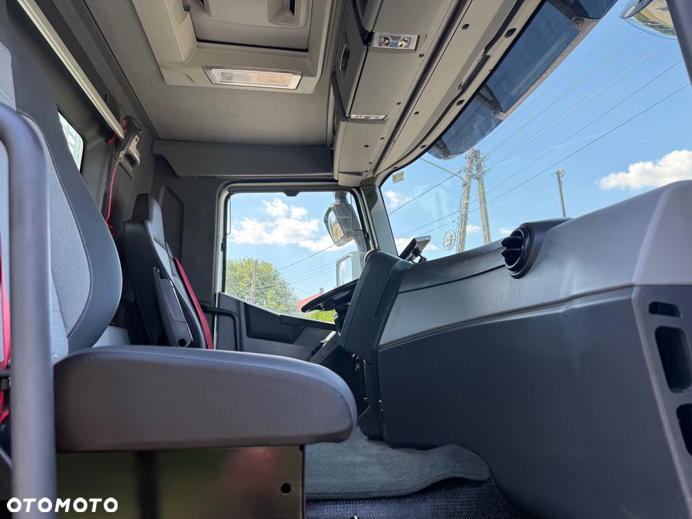 Renault C520 / HDS HIAB X-HIPRO 558 EP-4 / STEROWANIE RADIOWE / 8x4 / Z FRANCJI / STAN BDB / / / - 14