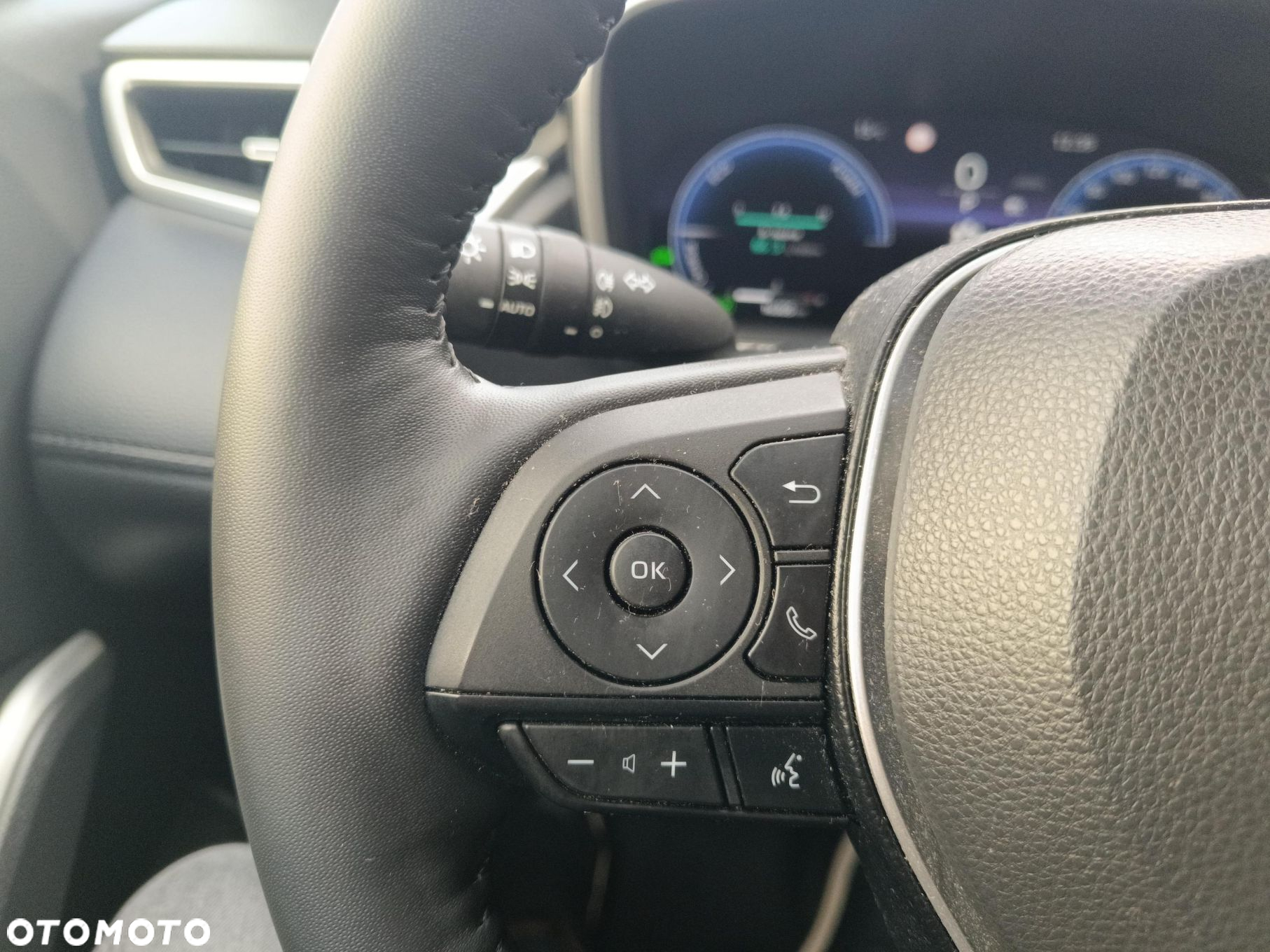 Toyota Corolla Cross 2.0 Hybrid Executive AWD - 24