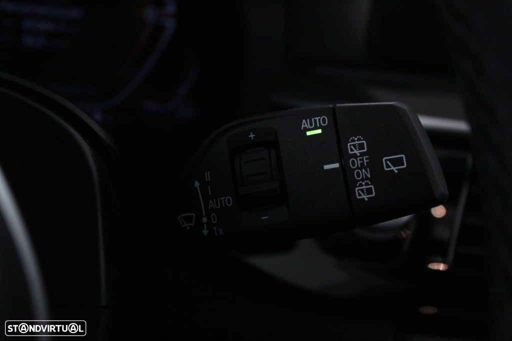 BMW 520 d Pack Desportivo M Auto - 24