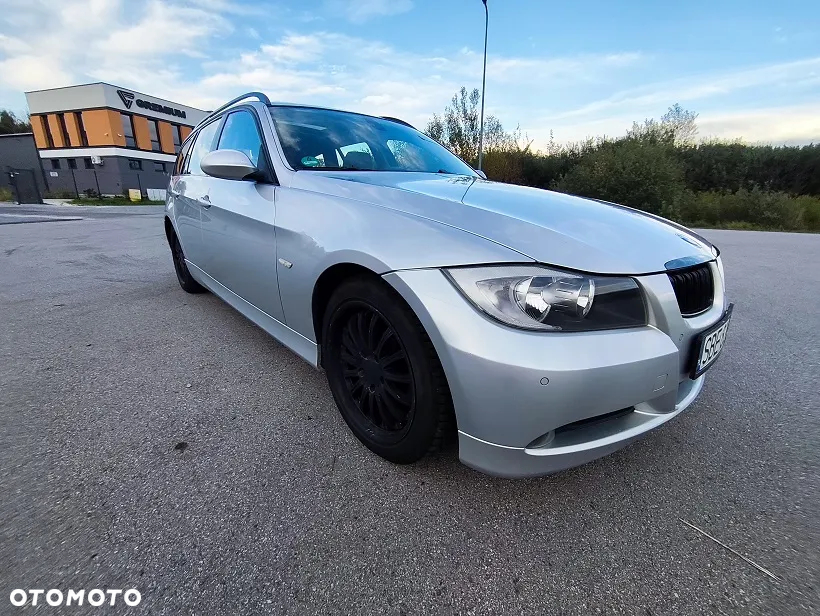 BMW Seria 3 320i - 3