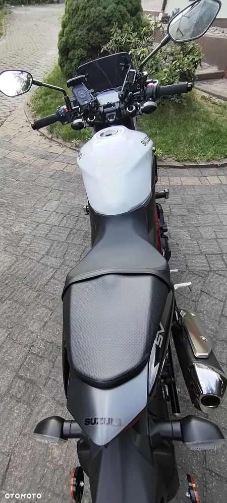 Suzuki SV - 8