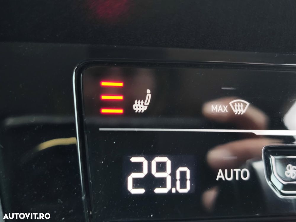 Volkswagen Passat - 20