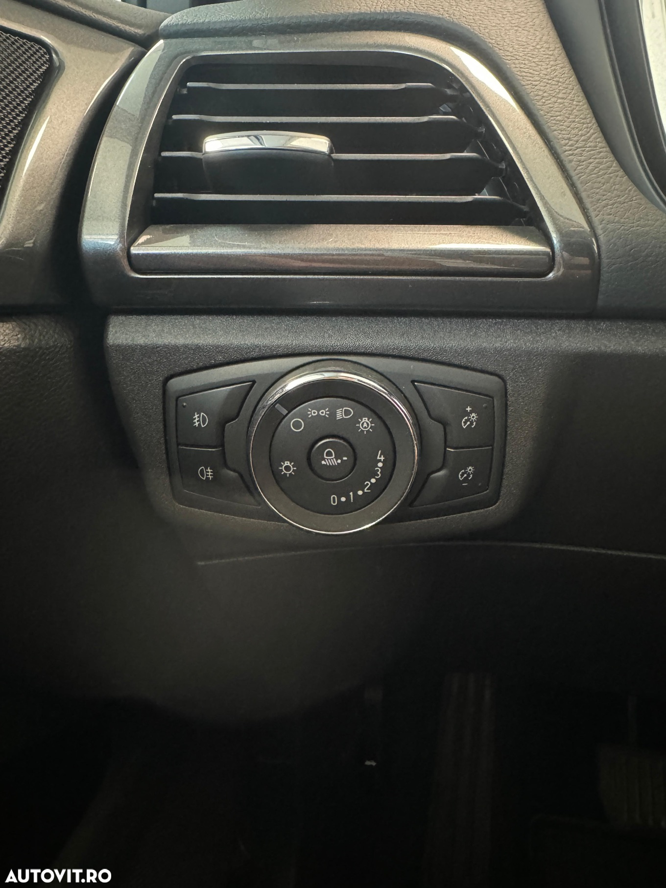 Ford Mondeo 2.0 TDCi Titanium - 24