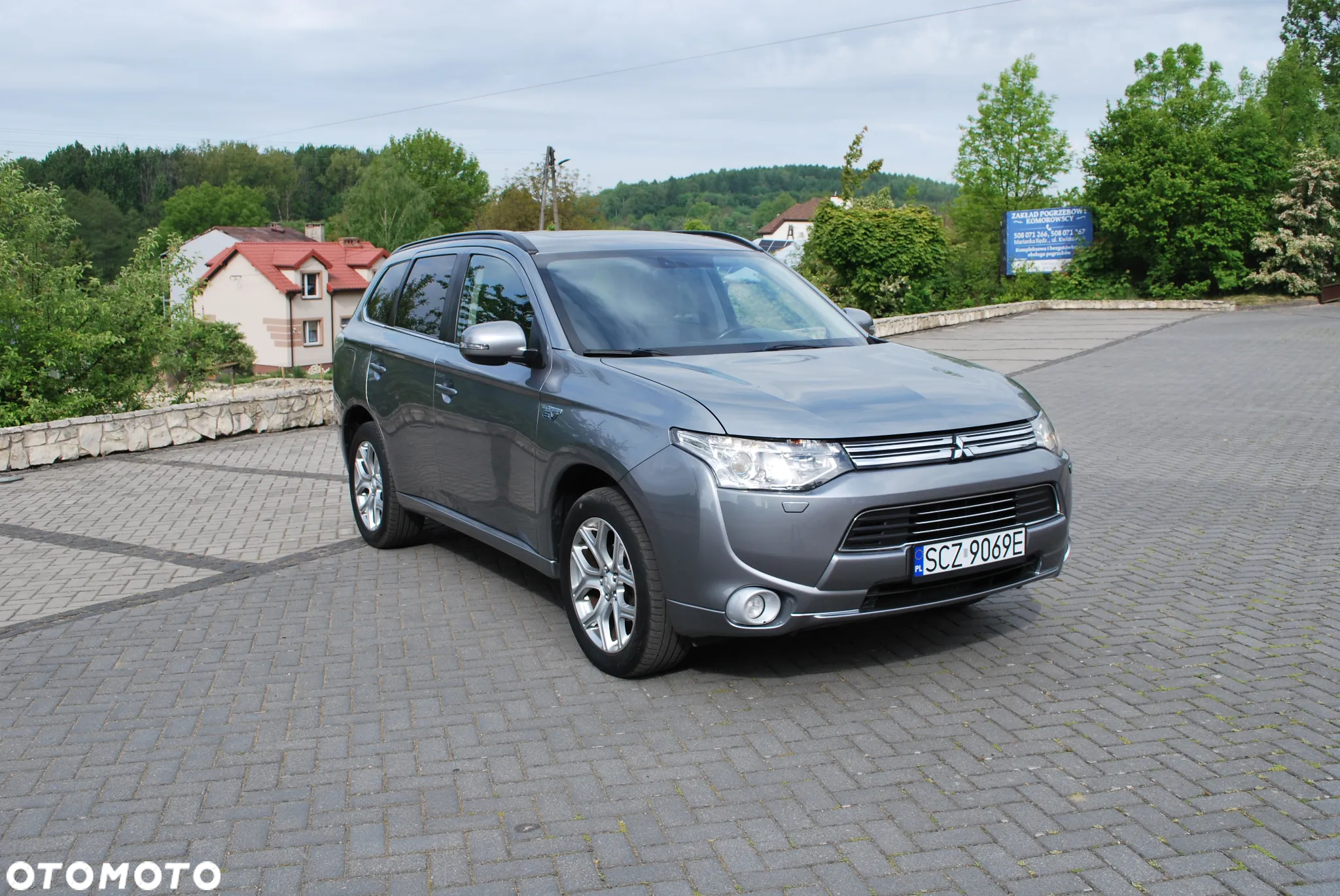 Mitsubishi Outlander 2.0 4WD Plug-In Hybrid Top - 10