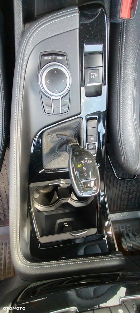 BMW X1 sDrive18d - 11