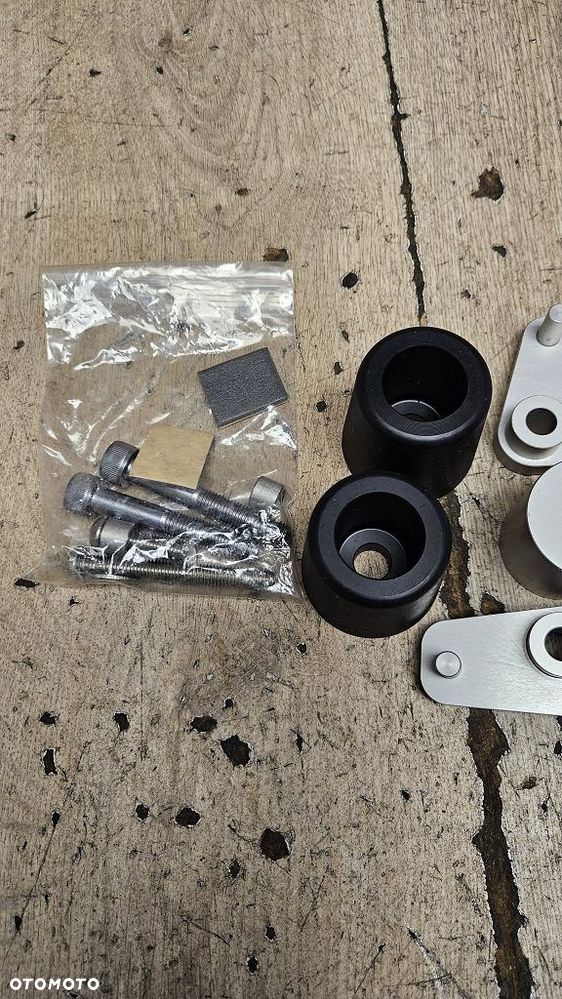 Oryginalne Crash Pady Yamaha R6  2C0-W0741-00 - 3