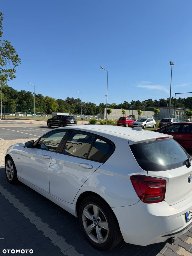 BMW Seria 1 116d Sport Line - 9