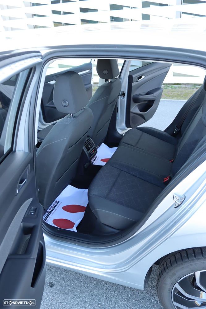 VW Golf 1.0 TSI Life - 36