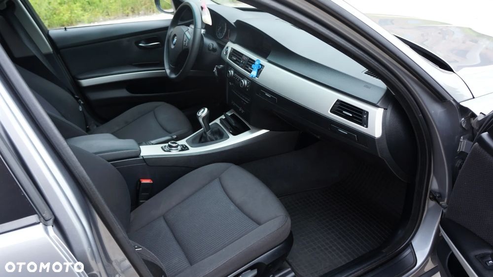 BMW Seria 3 318d DPF - 7