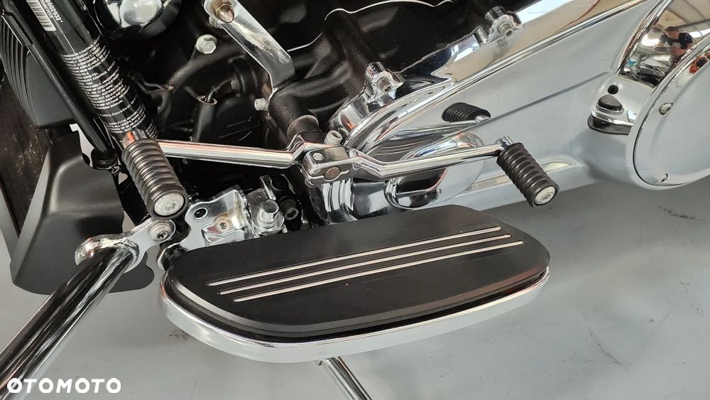 Harley-Davidson Touring Street Glide - 26