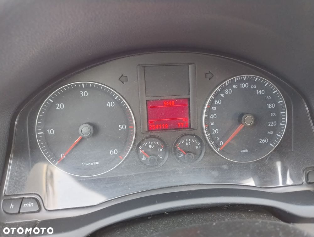 Volkswagen Jetta 1.9 TDI Trendline - 6