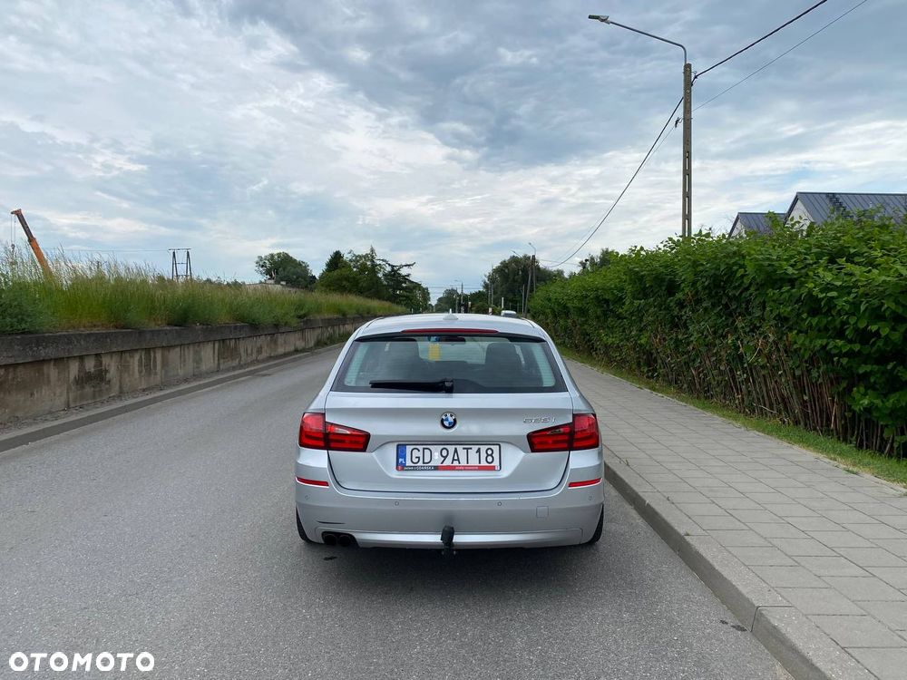 BMW Seria 5 528i xDrive Luxury Line - 5