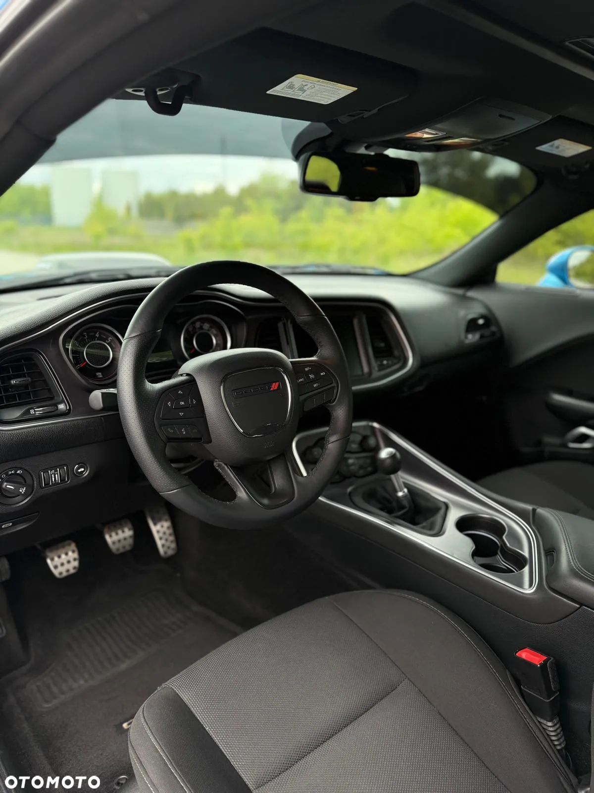 Dodge Challenger - 8