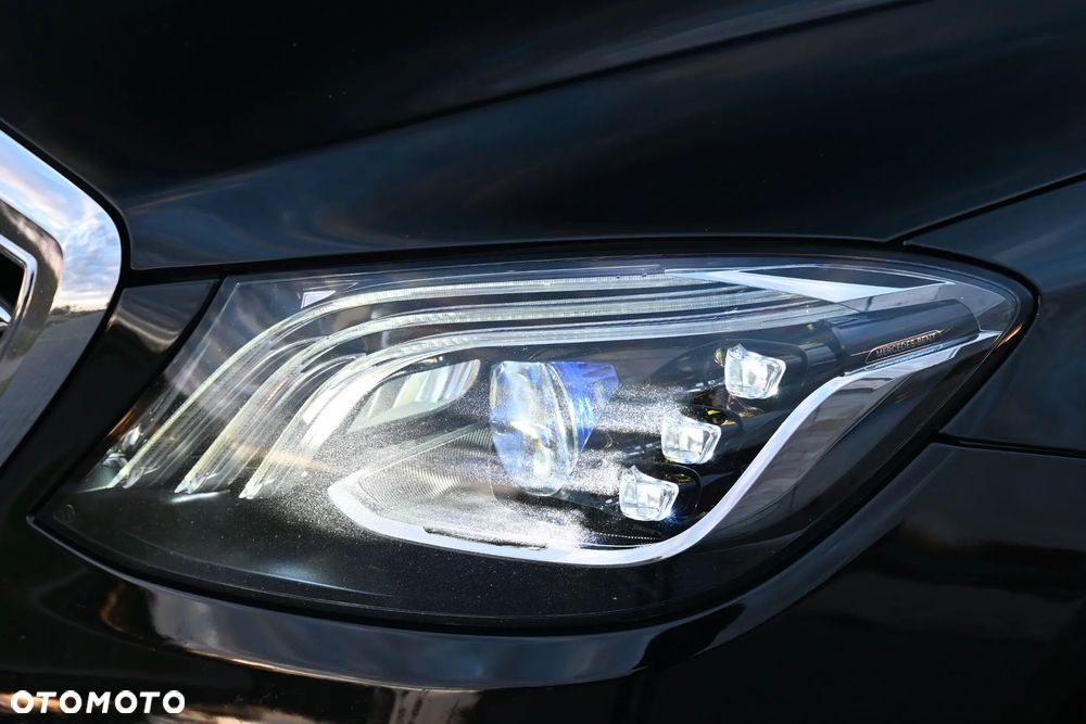 Mercedes-Benz Klasa S 560 4-Matic 9G-TRONIC - 35