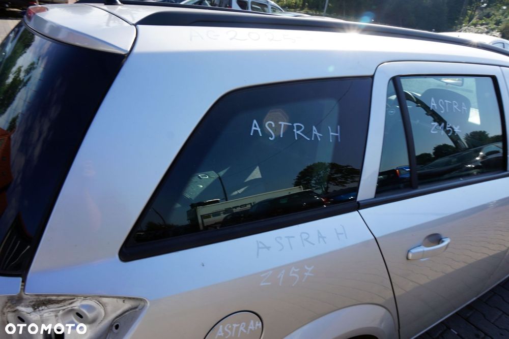 SZYBA KAROSERYJNA TYLNA PRAWA BOCZNA ASTRA III H KOMBI  OPEL 2004-2006 - 1