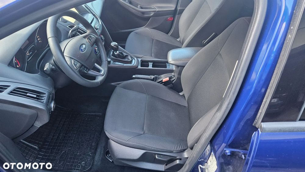 Ford Focus 1.0 EcoBoost Start-Stopp-System TITANIUM - 9