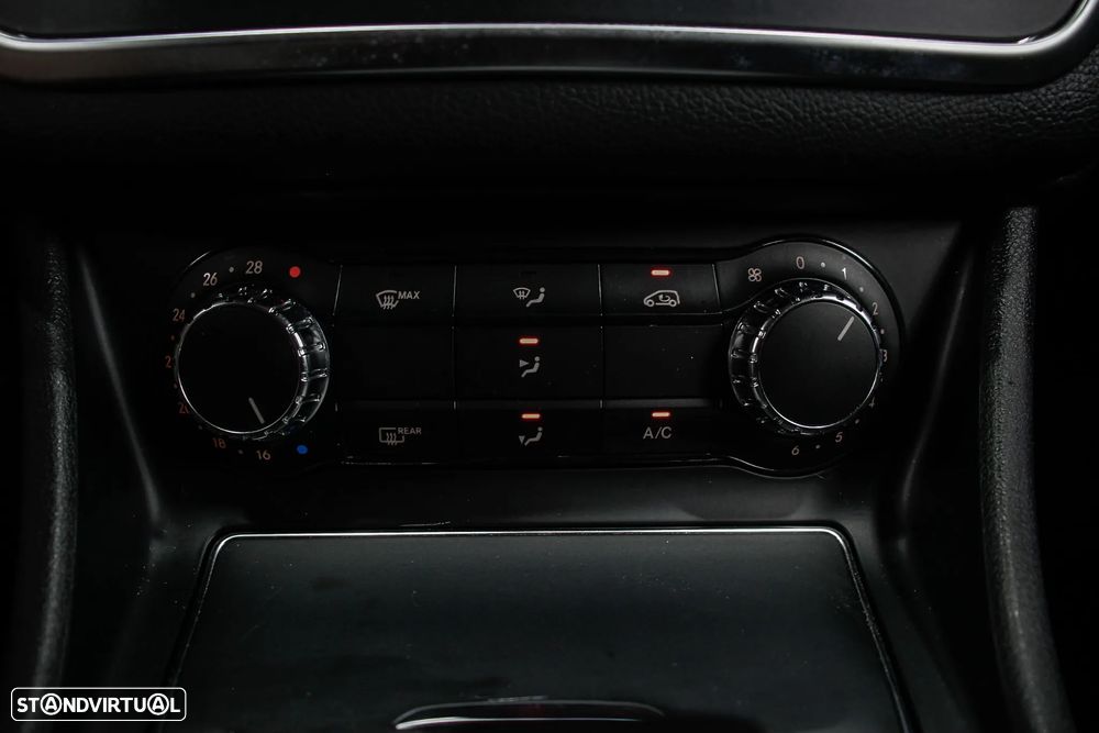 Mercedes-Benz CLA 45 AMG Shooting Brake 4-Matic - 39