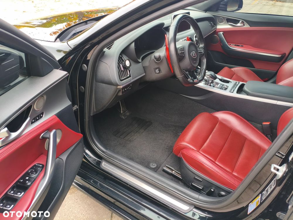 Kia Stinger 3.3 T-GDI V6 GT AWD - 35