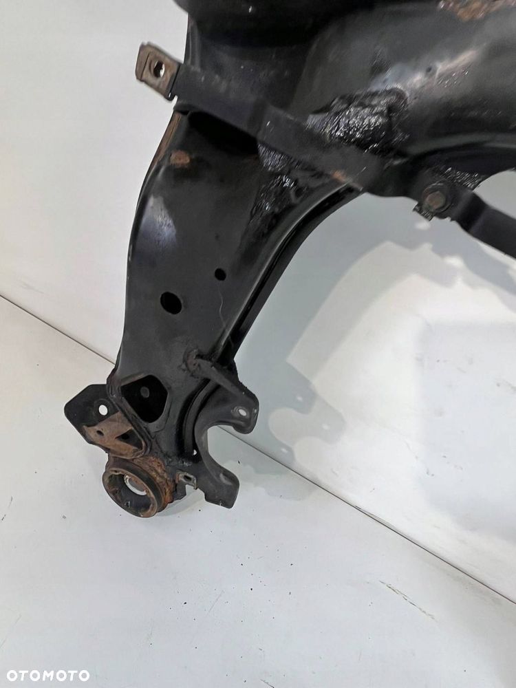 8E0 399 313 BN Rama pomocnicza przednia Audi A4 S4 B7 8E 8H 2007 - 11