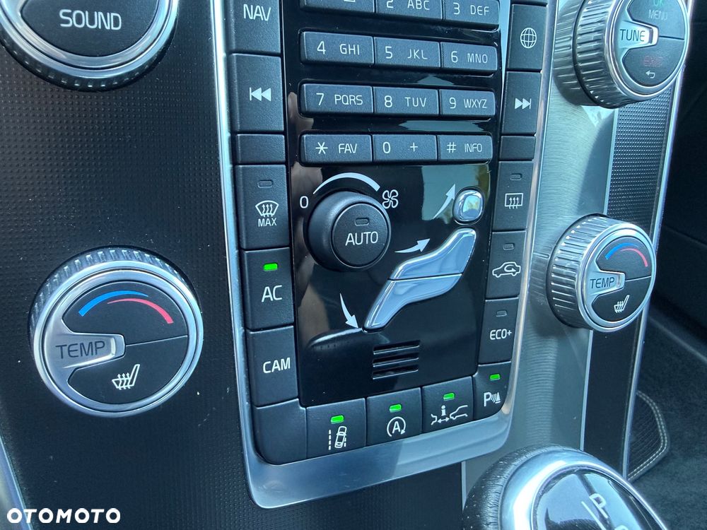 Volvo XC 60 - 33