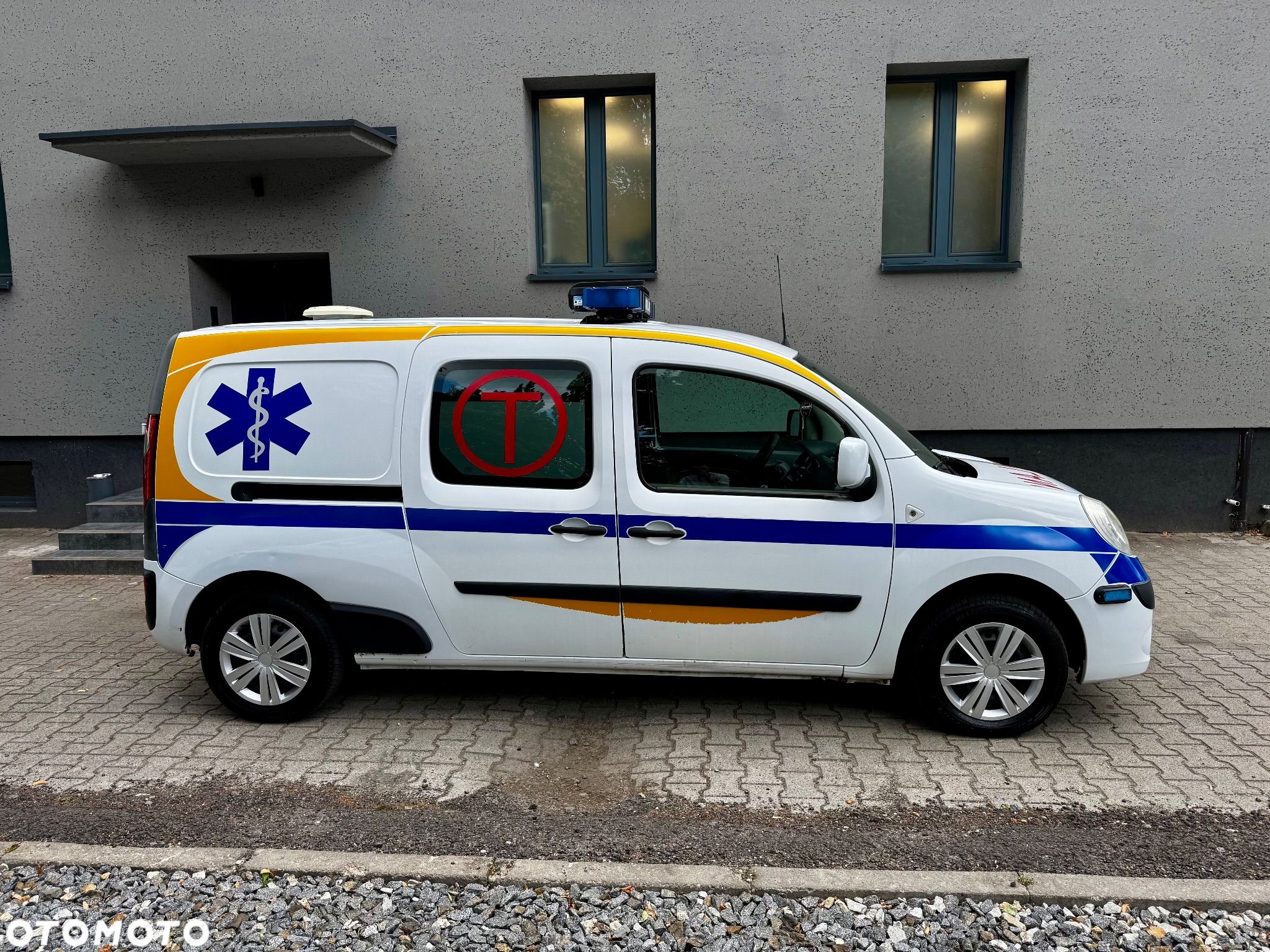 Renault Kangoo II LONG Ambulans Sanitarny Karetka POZ - 1