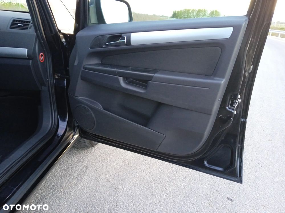 Opel Zafira 1.6 Enjoy - 22