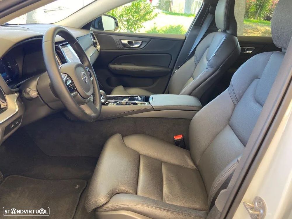Volvo V60 2.0 T6 AWD TE Plus Dark - 11