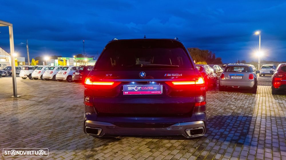 BMW X7 M50d - 8