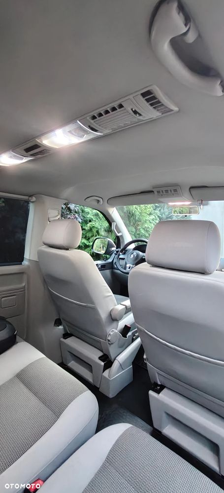 Volkswagen Caravelle - 19