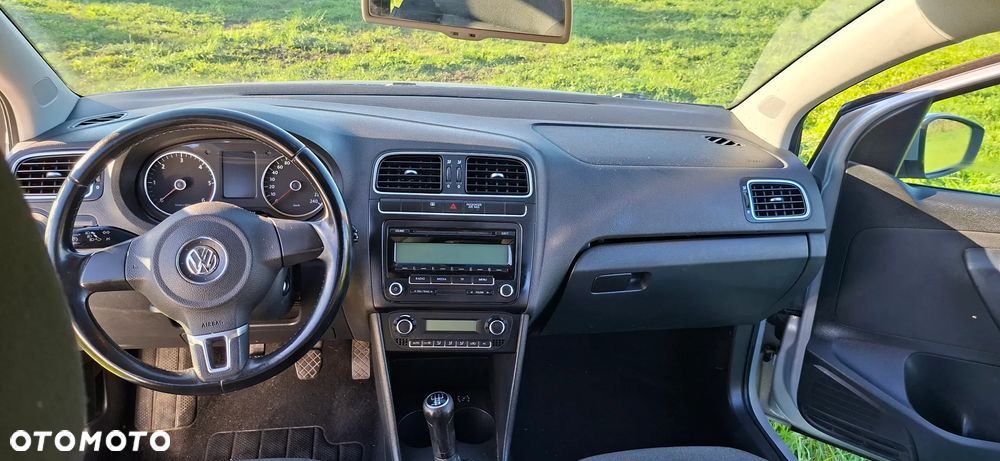 Volkswagen Polo - 8